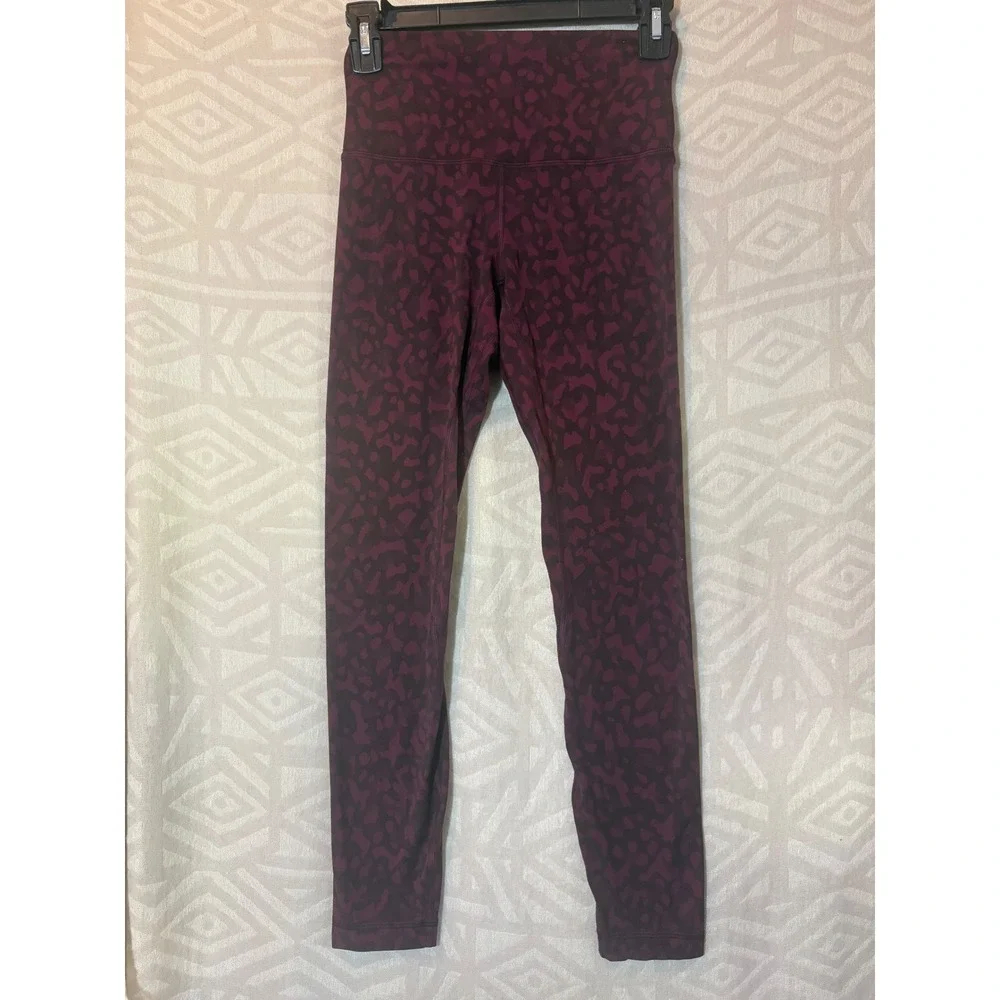 Lululemon‎ Align HR Crop 21 Leopard Jacquard Burgundy Ankle Leggings Size 4